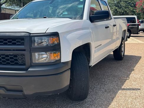 Used 2015 Chevrolet Silverado 1500 W/T RWD image 3