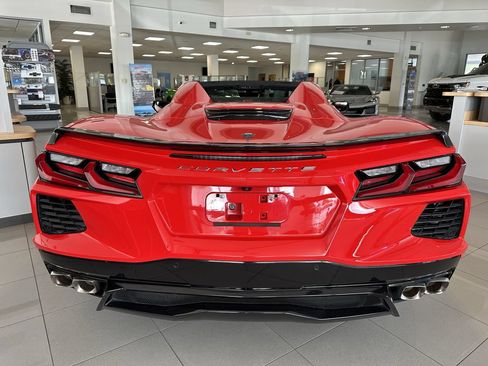 Used 2023 Chevrolet Corvette Stingray Premium Conv w/ Z51 Performance Package RWD image 8
