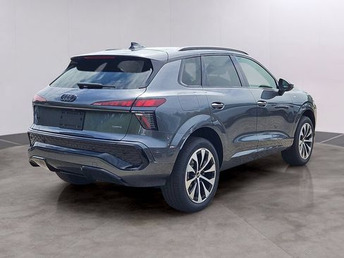 New 2026 Audi Q3 quattro 2.0T AWD/4WD image 3