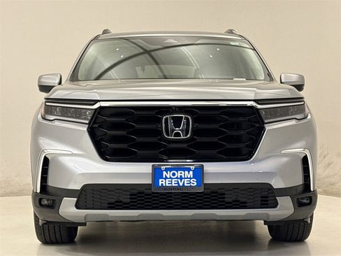 Used 2023 Honda Pilot Elite image 3