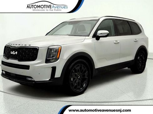 Used 2022 Kia Telluride SX w/ SX Prestige Package AWD/4WD image 1