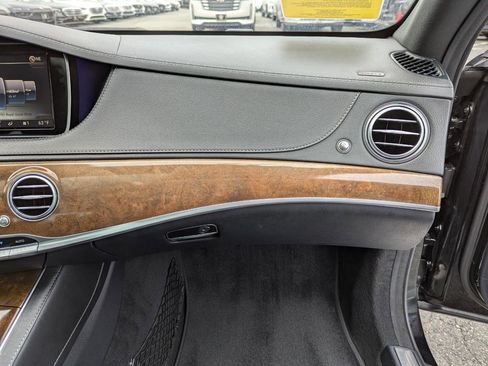 Used 2016 Mercedes-Benz S 550 4MATIC Sedan image 38