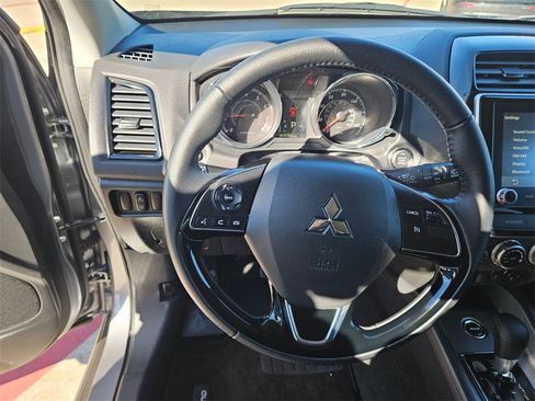 Used 2025 Mitsubishi Outlander Sport SE image 17