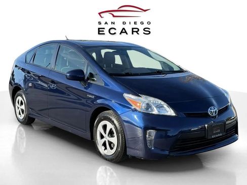 Used 2012 Toyota Prius Three image 3