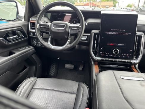 Used 2025 GMC Yukon XL Denali AWD/4WD image 20