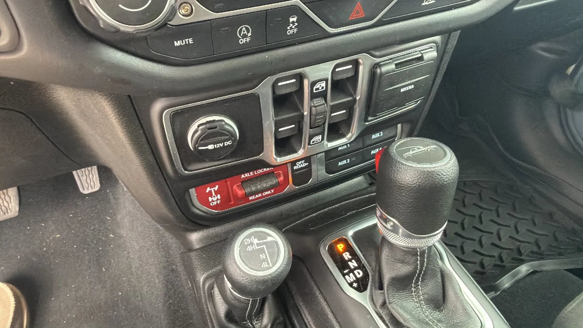 Used 2026 Jeep Gladiator Mojave AWD/4WD image 20