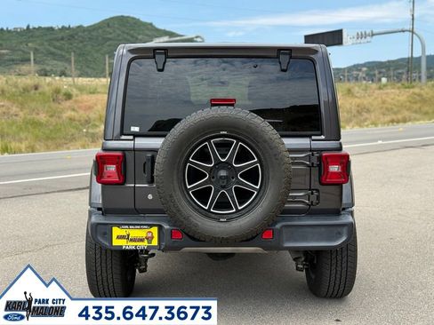 Used 2020 Jeep Wrangler Unlimited Sahara AWD/4WD image 4