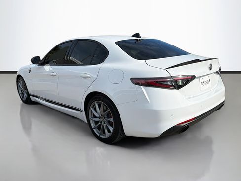 Used 2024 Alfa Romeo Giulia Sprint image 5