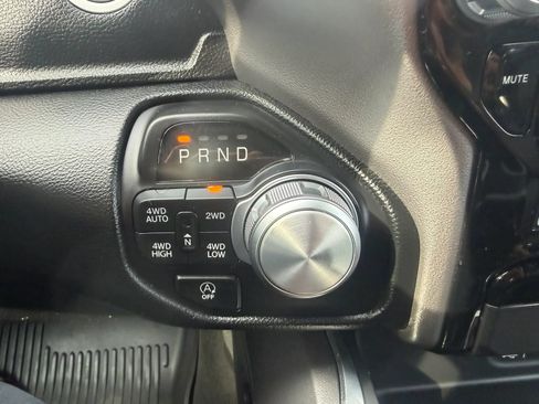 Used 2021 RAM 1500 Laramie w/ Sport Appearance Package AWD/4WD image 17