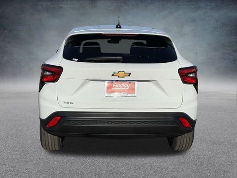 New 2026 Chevrolet Trax LS w/ LS Convenience Package image 4