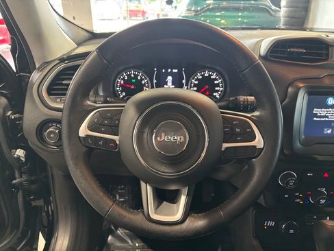 Used 2020 Jeep Renegade Latitude w/ Cold Weather Group AWD/4WD image 12