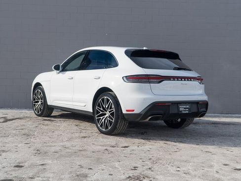 Certified 2023 Porsche Macan Turbo image 3