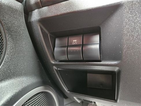 Used 2013 MAZDA MX-5 Miata Grand Touring w/ Premium Pkg image 30