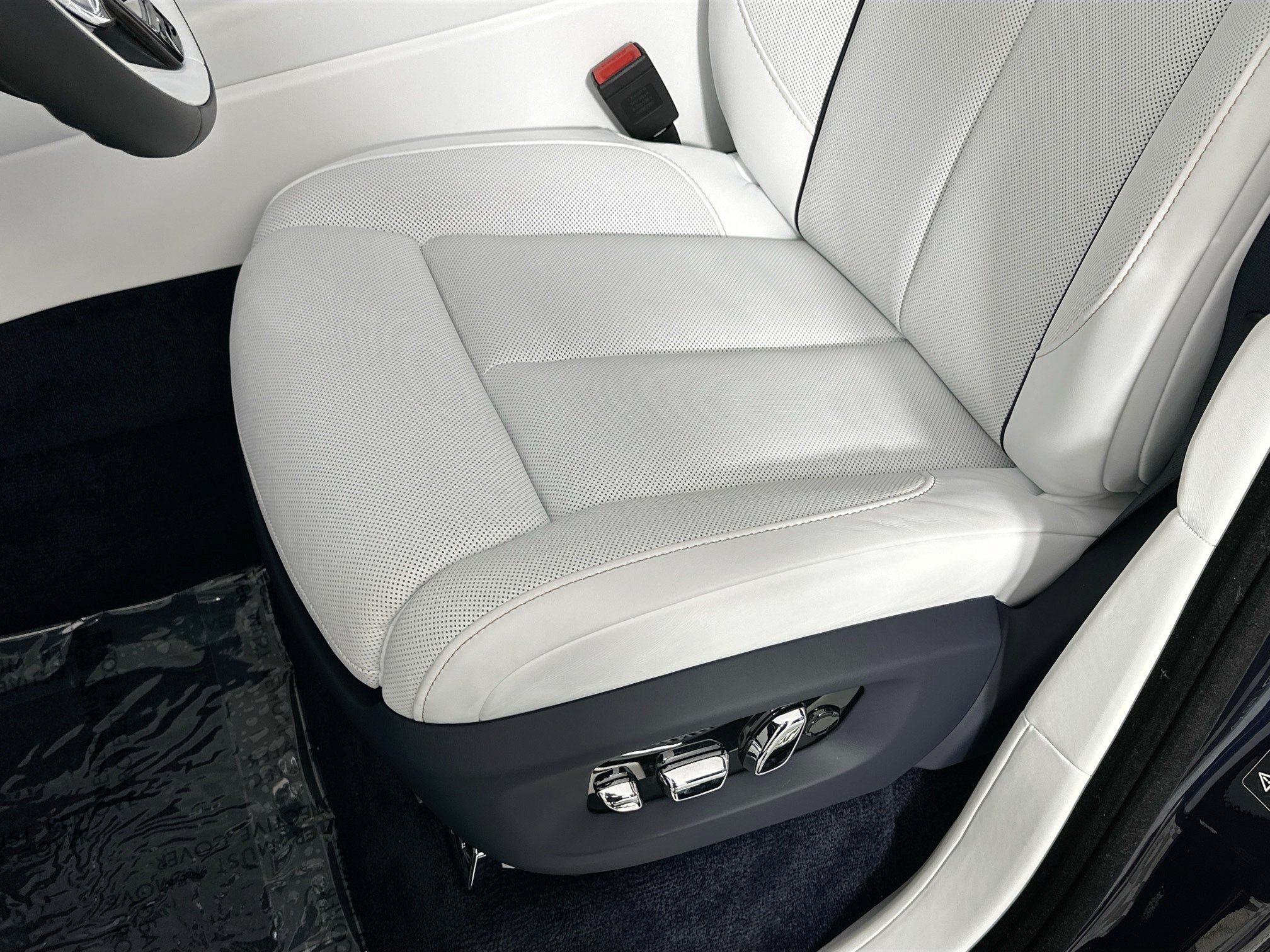 New 2027 Rolls-Royce Cullinan AWD/4WD image 18