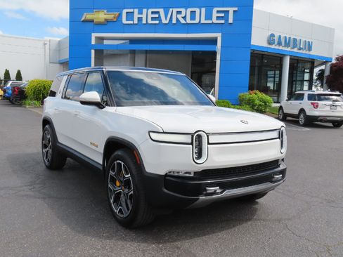 Used 2023 Rivian R1S Adventure AWD/4WD image 1