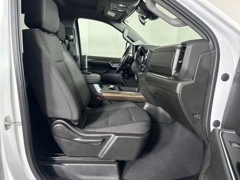 Used 2024 Chevrolet Silverado 2500 LT w/ Convenience Package image 28