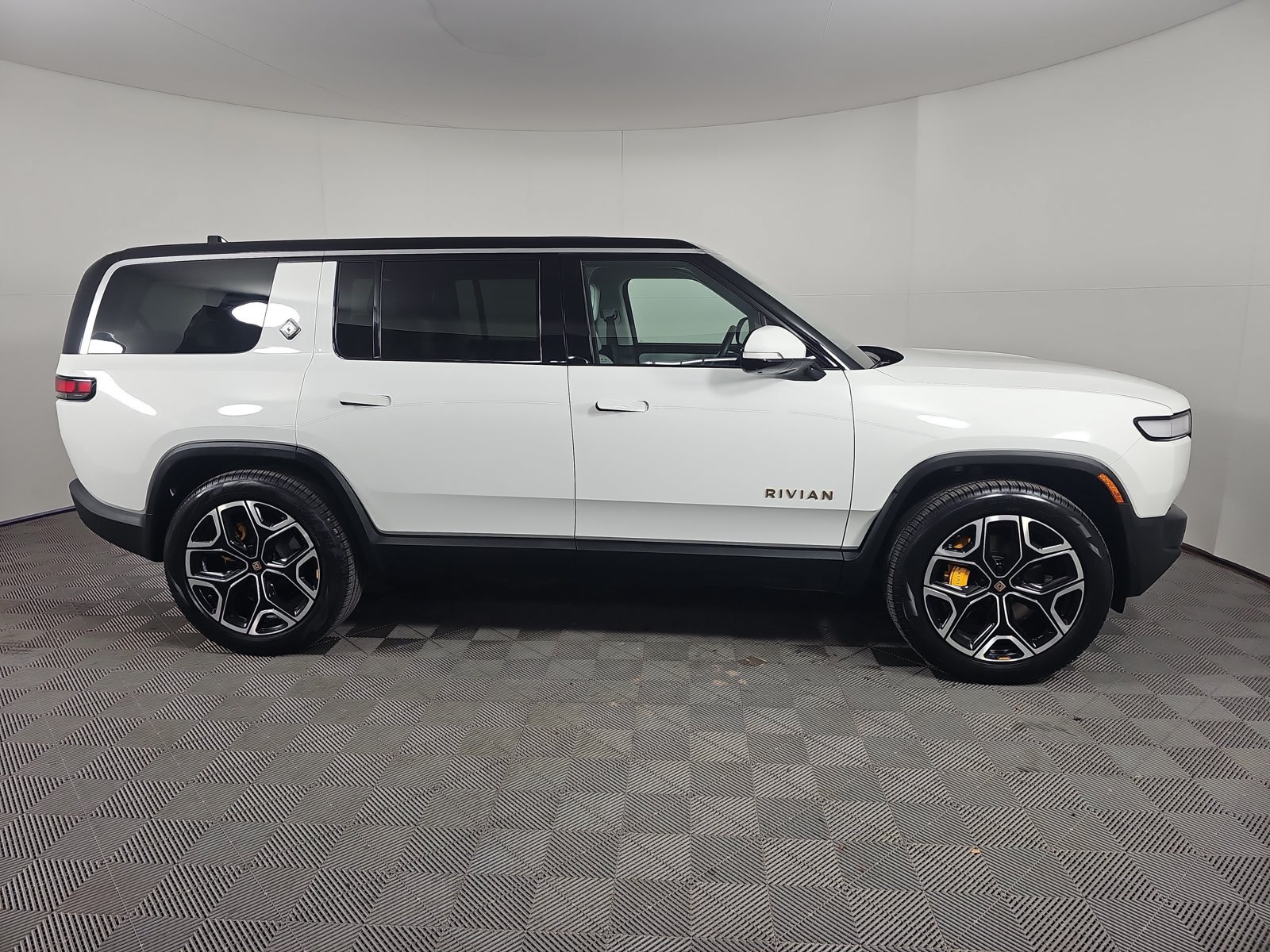 Used 2023 Rivian R1S Adventure Quad AWD/4WD image 6
