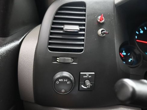 Used 2011 Chevrolet Silverado 1500 LS AWD/4WD image 36