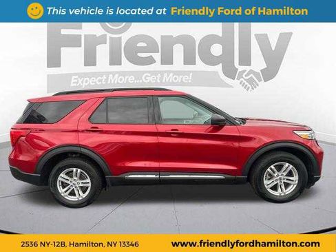 Used 2022 Ford Explorer XLT image 5