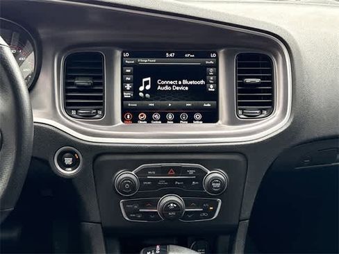 Used 2020 Dodge Charger SXT w/ Blacktop Package image 17