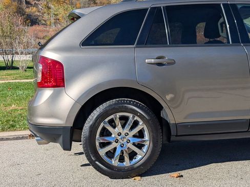 Used 2013 Ford Edge SEL image 23