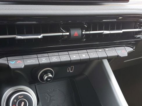 Used 2024 Alfa Romeo Tonale Veloce image 31