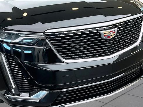 Used 2024 Cadillac XT6 Premium Luxury FWD image 32