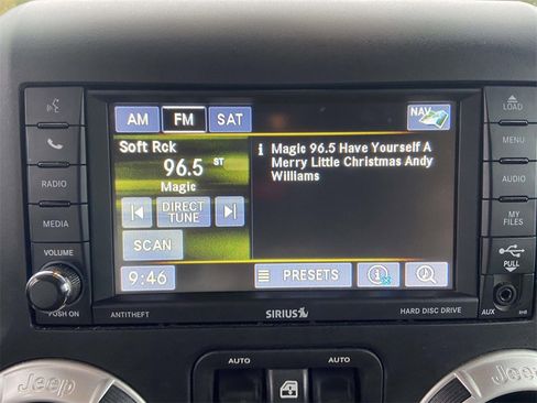 Used 2017 Jeep Wrangler Unlimited Rubicon w/ Connectivity Group image 20