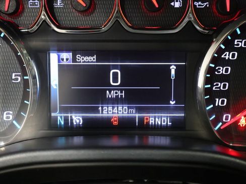 Used 2018 Chevrolet Silverado 1500 LT w/ All Star Edition image 38