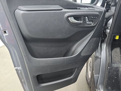 Used 2024 Mercedes-Benz Sprinter 2500 image 9