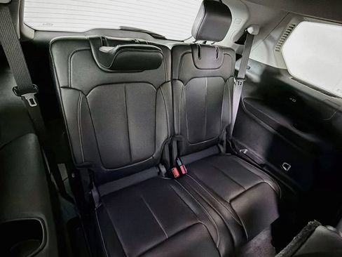 Used 2023 Jeep Grand Cherokee L Limited AWD/4WD image 28