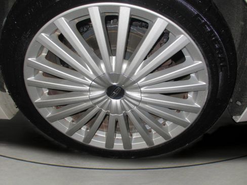 Used 2017 Lincoln MKZ Reserve w/ Climate Package image 39