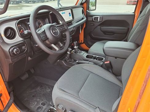 New 2025 Jeep Gladiator Sport image 13