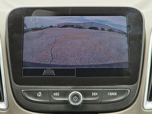 Used 2021 Chevrolet Malibu LT image 27