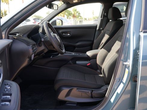 Used 2025 Honda HR-V Sport image 7