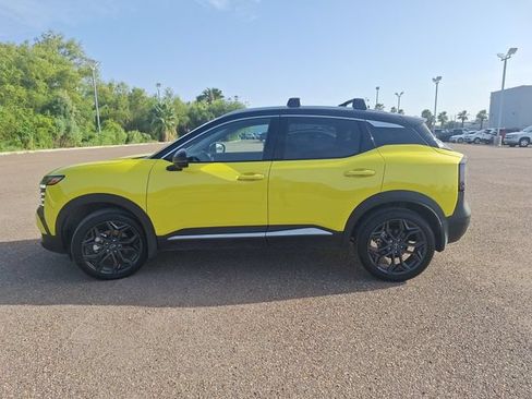 Used 2026 Nissan Kicks SR w/ Cold Weather Package AWD/4WD image 4