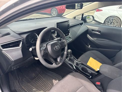 Used 2021 Toyota Corolla LE FWD image 7