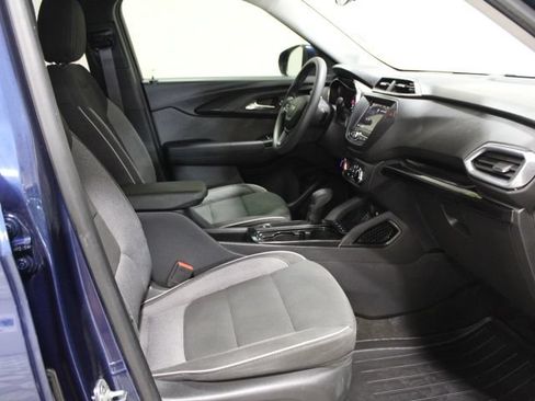 Used 2022 Chevrolet TrailBlazer LT AWD/4WD image 23