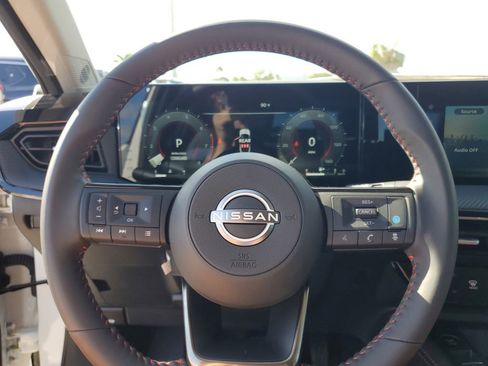 New 2025 Nissan Kicks SR image 13