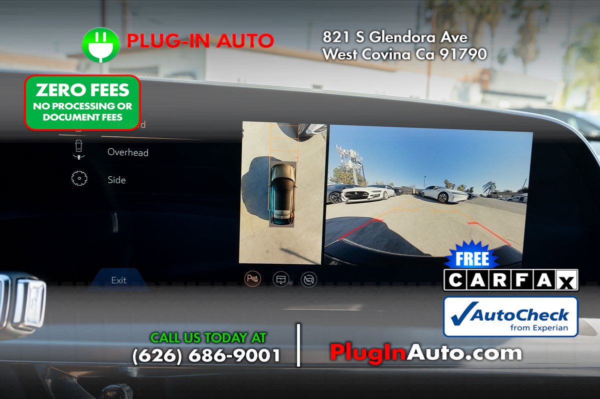Used 2024 Cadillac Lyriq Luxury w/ LPO, Floor Liner Package RWD image 38