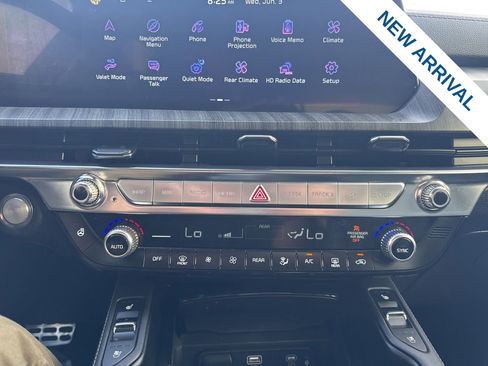 Used 2024 Kia Telluride SX Prestige w/ Towing Package AWD/4WD image 26