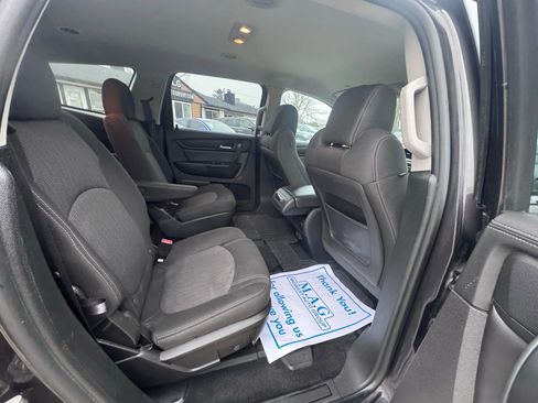 Used 2017 Chevrolet Traverse LT image 31