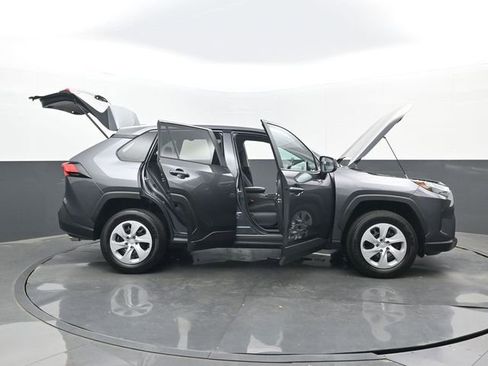 Used 2025 Toyota RAV4 LE image 32