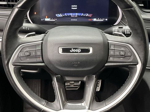 Used 2022 Jeep Grand Cherokee L Laredo AWD/4WD image 15
