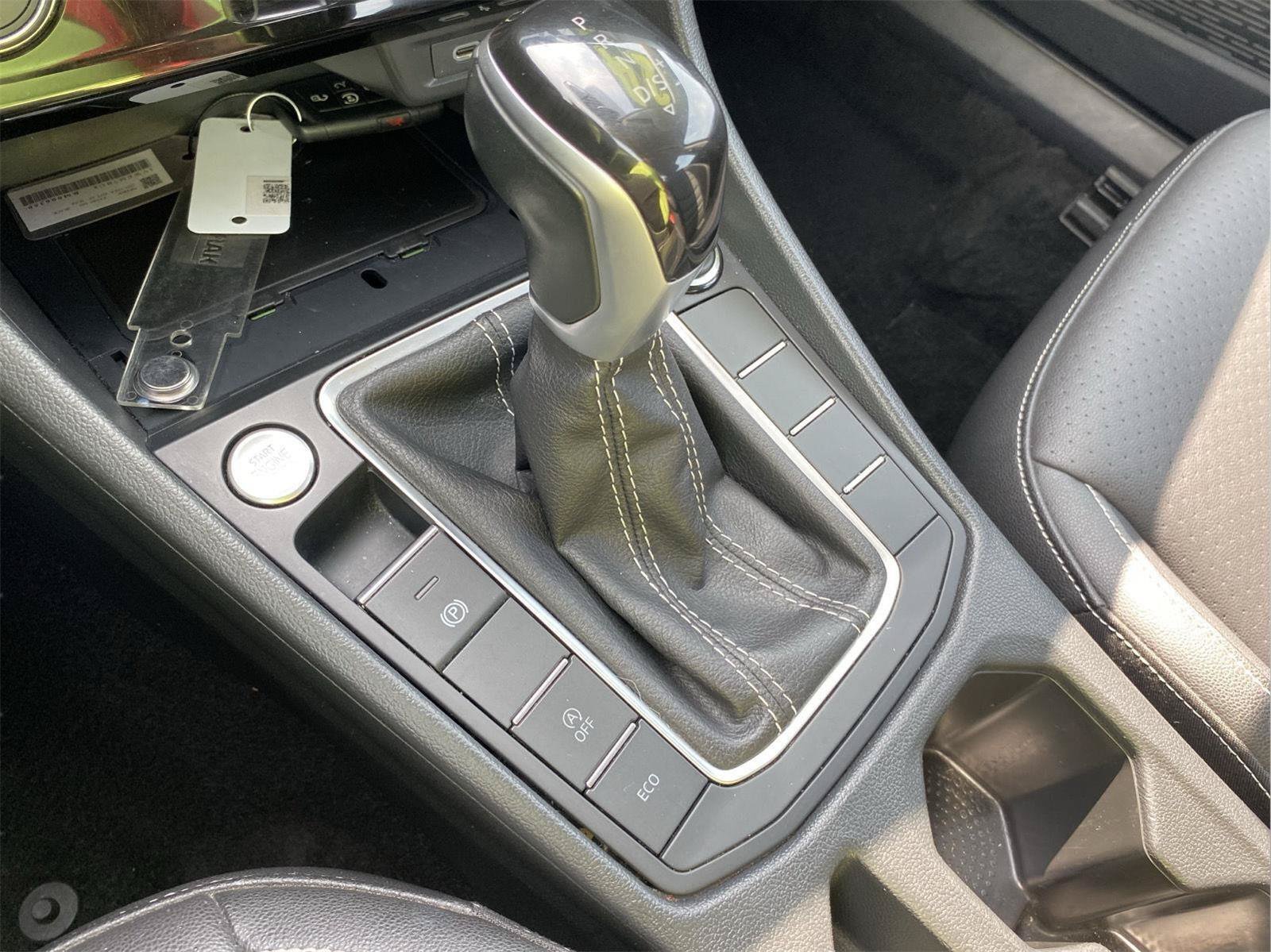 Used 2024 Volkswagen Jetta SE FWD image 38