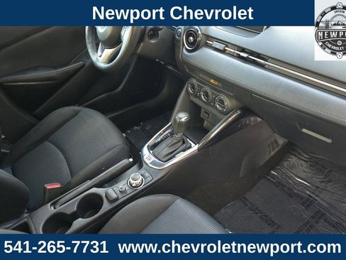 Used 2017 Toyota Yaris iA image 16