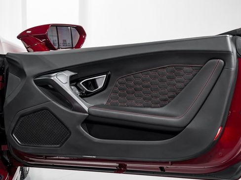 Used 2022 Lamborghini Huracan EVO RWD image 36