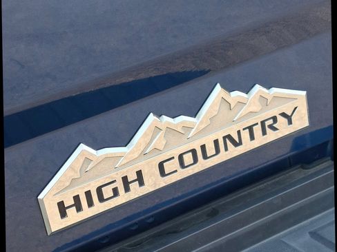 Used 2016 Chevrolet Silverado 2500 High Country w/ Duramax Plus Package AWD/4WD image 9