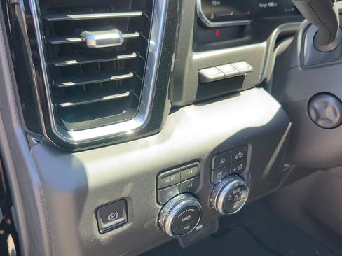 New 2026 GMC Sierra 1500 Denali AWD/4WD image 16