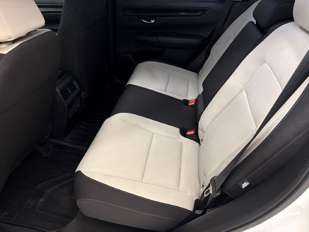 Used 2025 Honda CR-V LX image 17